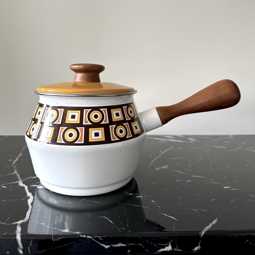 70’s Enamelled Fondue Pot with Lid Mid Century Modern